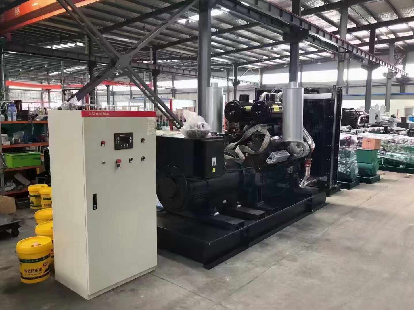 和平柴油发电机运行时的噪音和振动水平如何?